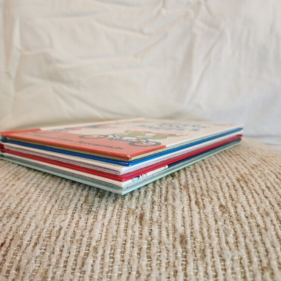 Lot of 3 Hardback Books Berenstain Bears Beginner Books Wheels, Christmas, Moon - Picture 5 of 7